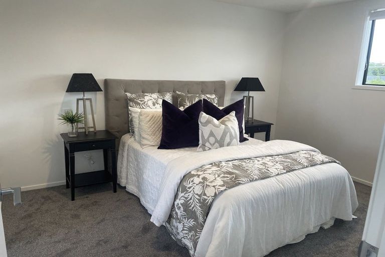 Photo of property in 3/21 Karamu Street, Te Atatu Peninsula, Auckland, 0610