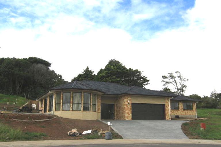 Photo of property in 12 Foothills Lane, Glen Eden, Auckland, 0602