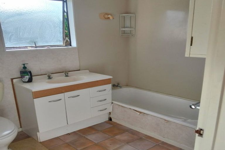 Photo of property in 1 Barnett Place, Te Puke, 3119