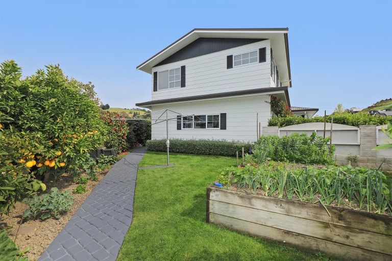 Photo of property in 34 Kent Terrace, Taradale, Napier, 4112