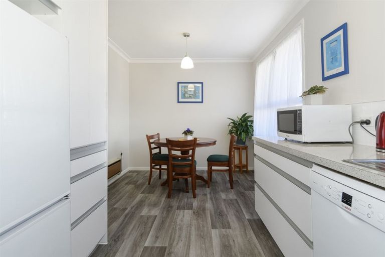 Photo of property in 17a Tupaea Place, Otumoetai, Tauranga, 3110