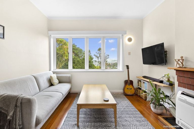 Photo of property in 24 Rangoon Street, Khandallah, Wellington, 6035