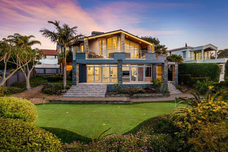 Photo of property in 1 Centennial Place, Campbells Bay, Auckland, 0630