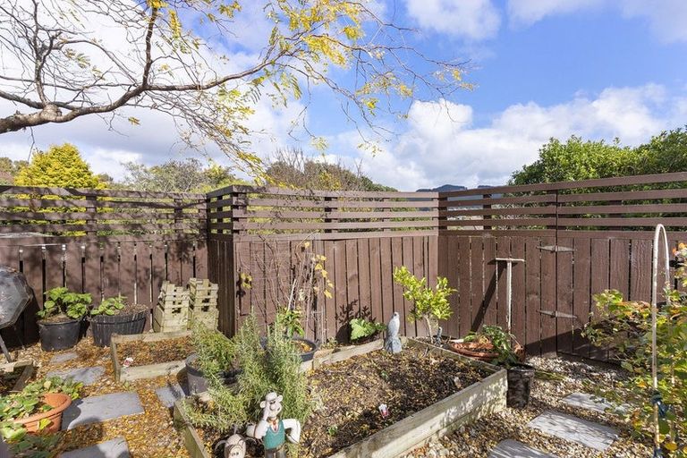 Photo of property in 21 Cecil Road, Tawa, Wellington, 5028