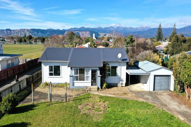Photo of property in 36-38 Weraroa Road, Levin, 5510