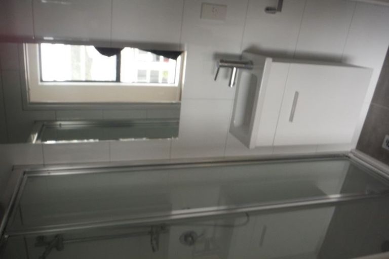 Photo of property in 2/10 Silver Moon Road, Albany Heights, Auckland, 0632