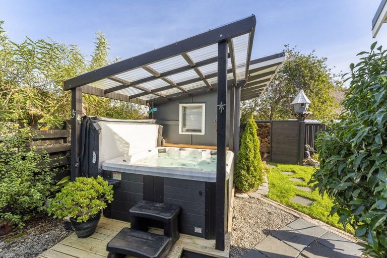 Photo of property in 3 Alexander Street, Waikanae, 5036