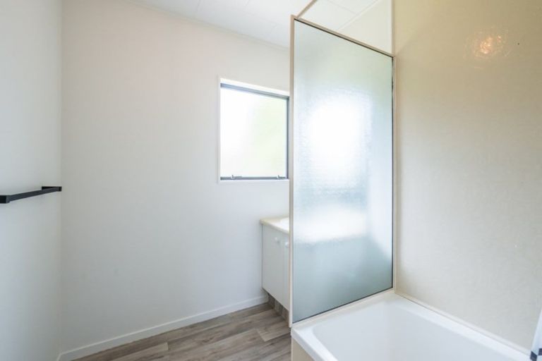 Photo of property in 80 Queens Road, Waikanae Beach, Waikanae, 5036