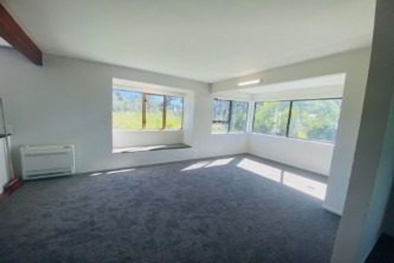 Photo of property in 131 Colwill Road, Massey, Auckland, 0614