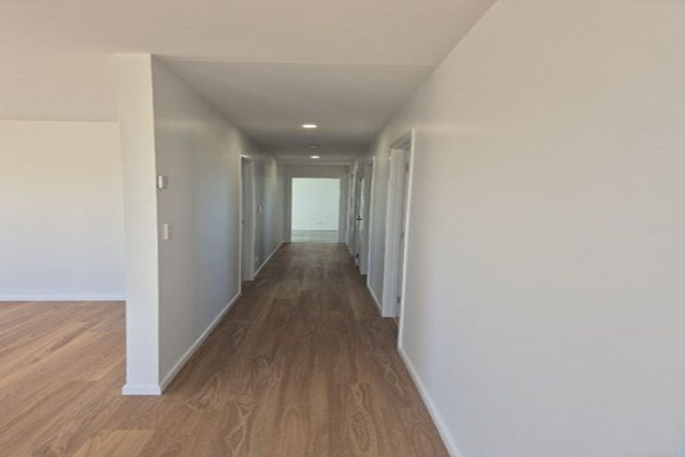 Photo of property in 25 Allan Avenue, Lytton West, 4071