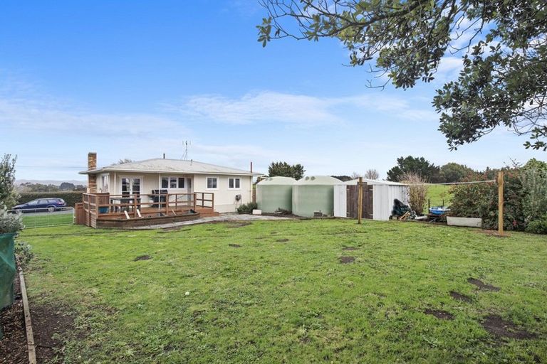Photo of property in 142 Karioitahi Road, Waiuku, 2683