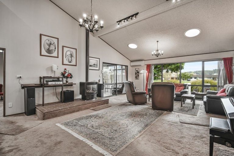 Photo of property in 17 Donegal Crescent, Tamatea, Napier, 4112