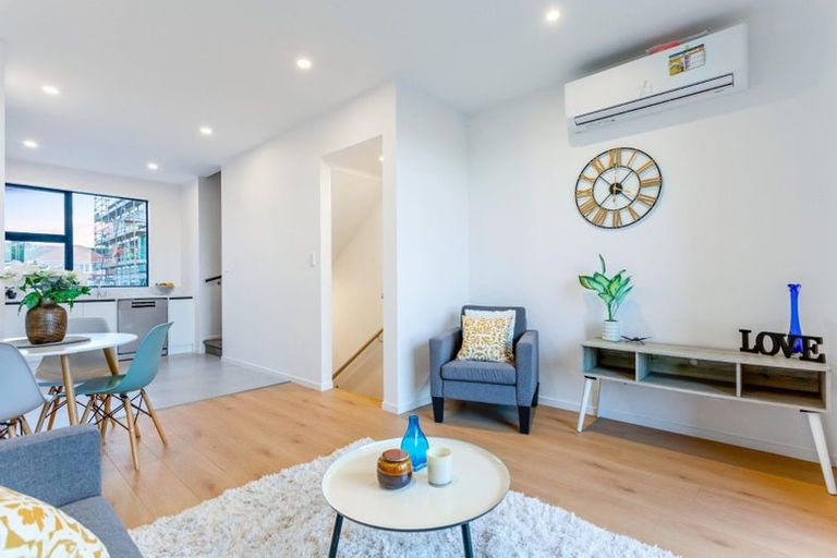 Photo of property in 5/28 Lavelle Road, Henderson, Auckland, 0612