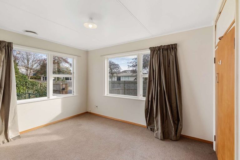 Photo of property in 6 Abraham Crescent, Milson, Palmerston North, 4414