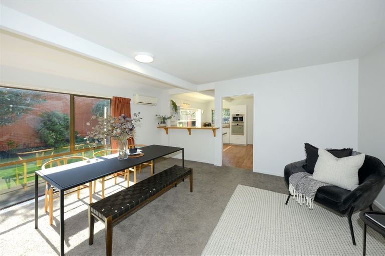Photo of property in 10 Glenburn Place, Avonhead, Christchurch, 8042