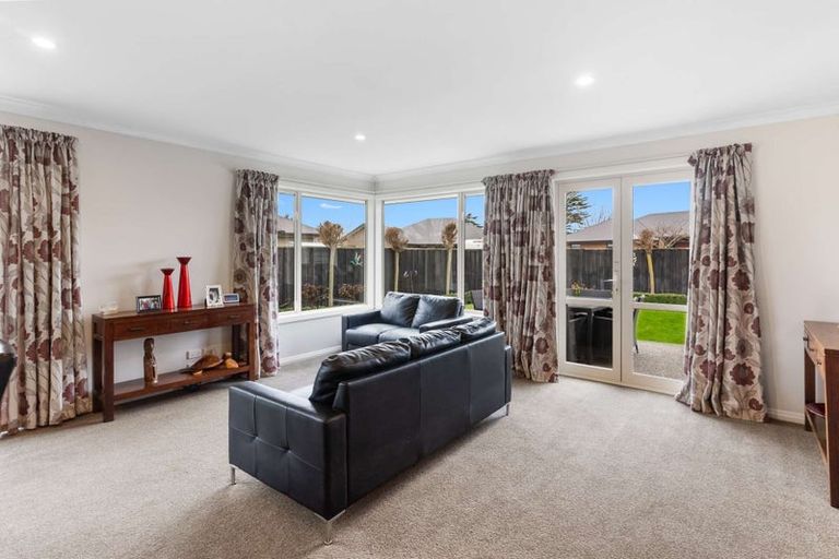Photo of property in 12 Hampstead Close, Rangiora, 7400