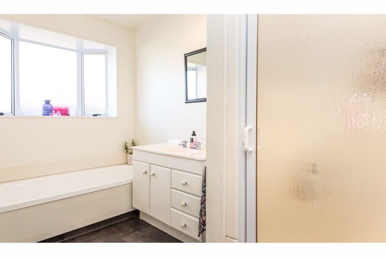 Photo of property in 303 Westminster Street, Mairehau, Christchurch, 8013