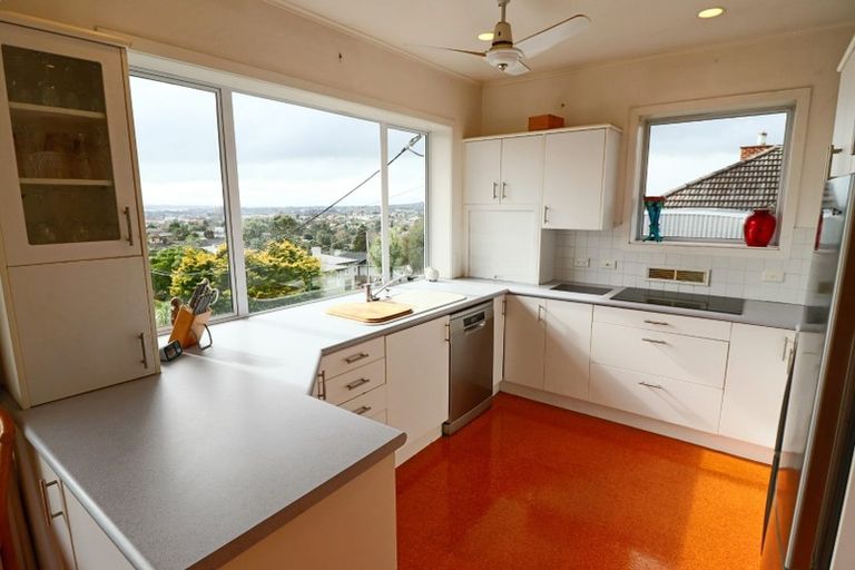 Photo of property in 3 Hepper Street, New Lynn, Auckland, 0600