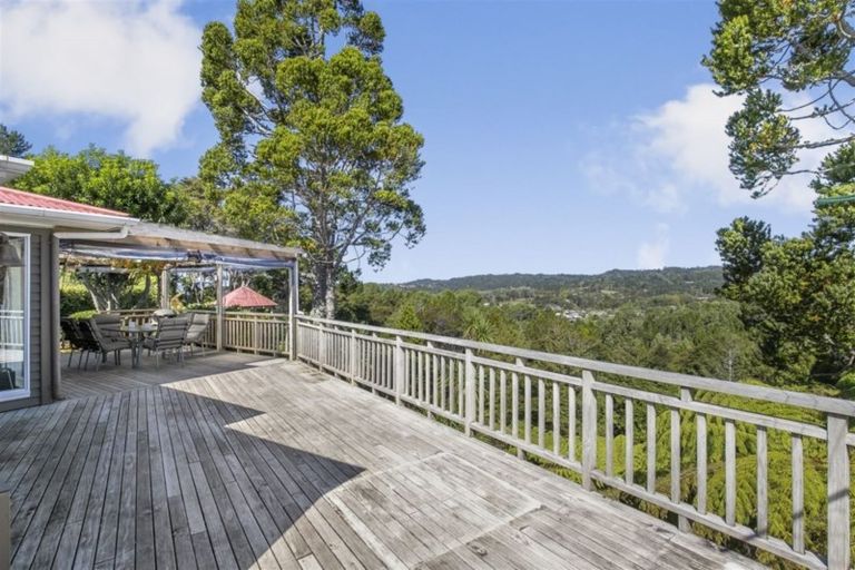 Photo of property in 188 Forest Hill Road, Waiatarua, Auckland, 0612