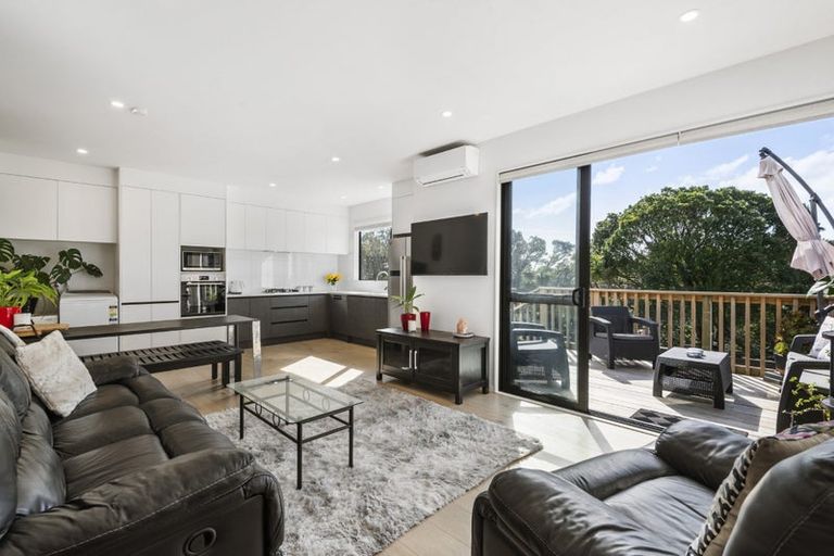 Photo of property in 8/26 Long Bay Drive, Torbay, Auckland, 0630