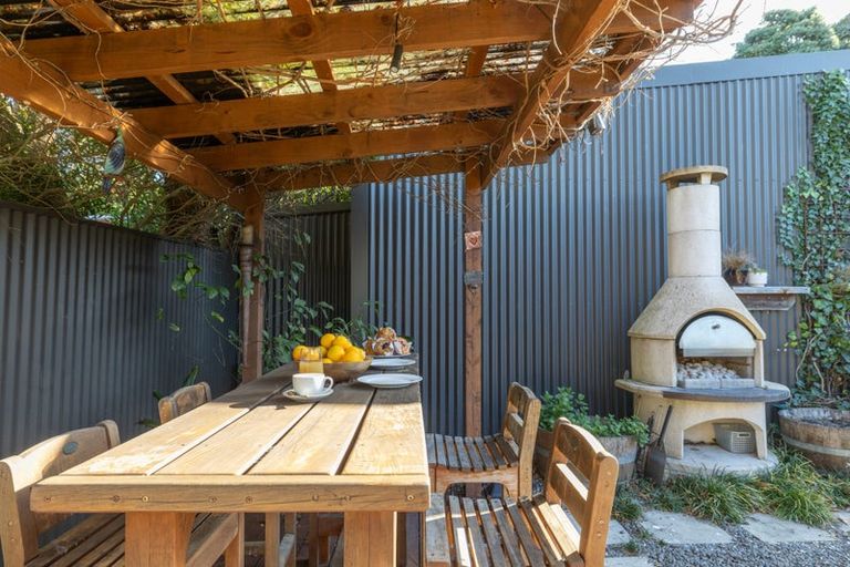 Photo of property in 90 Gillies Crescent, Waimarama, Havelock North, 4294