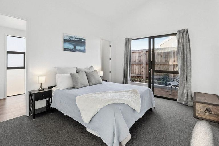 Photo of property in 9 Mcneil Crescent, Wanaka, 9305