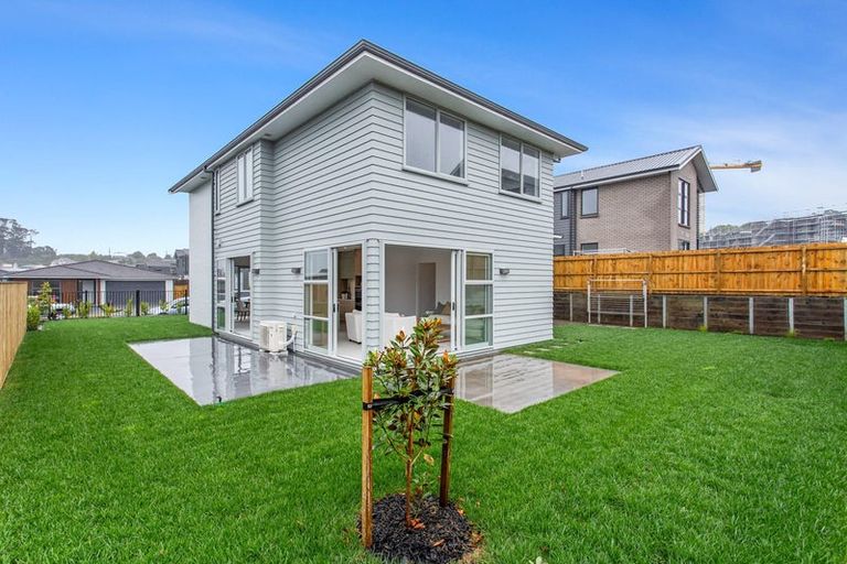 Photo of property in 26 Tiromoana Drive, Red Beach, 0932