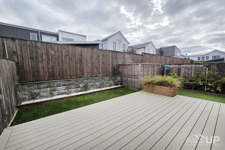 Photo of property in 16 Chaffinch Road, Hobsonville, Auckland, 0616