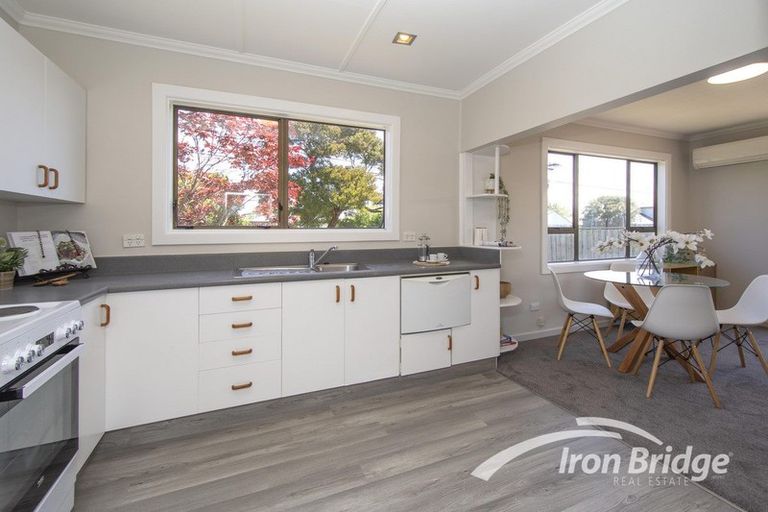 Photo of property in 21 Griffiths Avenue, Linwood, Christchurch, 8062