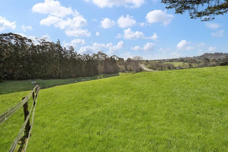 Photo of property in 1115 State Highway 16, Waimauku, 0883