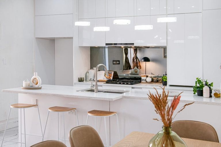 Photo of property in 118a Hutchinson Avenue, New Lynn, Auckland, 0600