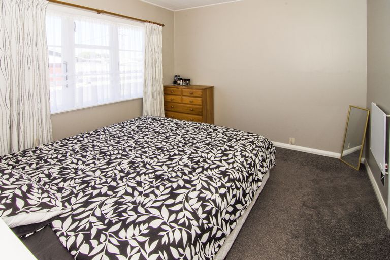 Photo of property in 11 Mcgregor Crescent, Masterton, 5810