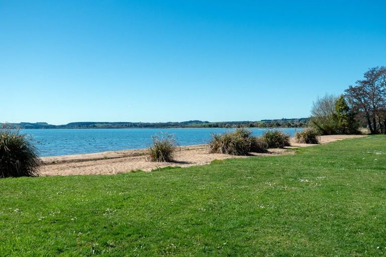 Photo of property in 10a Cooper Avenue, Holdens Bay, Rotorua, 3010