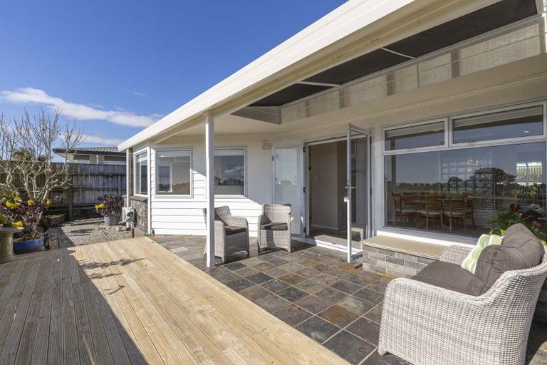 Photo of property in 2/13 Chatswood Grove, Fitzroy, New Plymouth, 4312