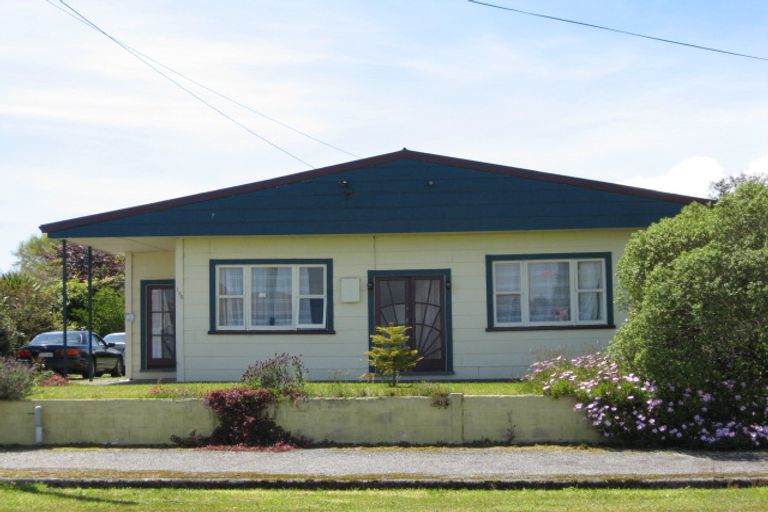 Photo of property in 135 Queen Street, Westport, 7825