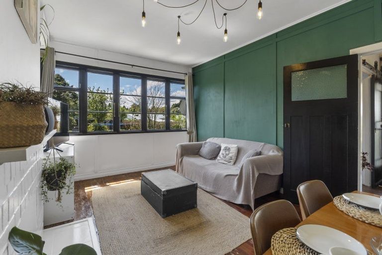 Photo of property in 9 Percy Avenue, Stratford, 4332