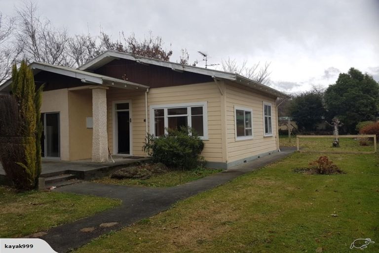 Photo of property in 160 Main Street, Greytown, 5712