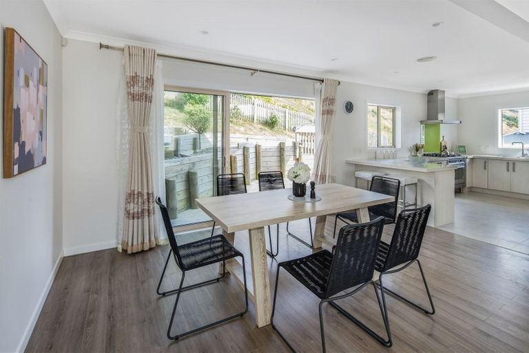 Photo of property in 41 Melksham Drive, Churton Park, Wellington, 6037