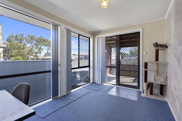 Photo of property in 28 Arran Crescent, Woolston, Christchurch, 8062