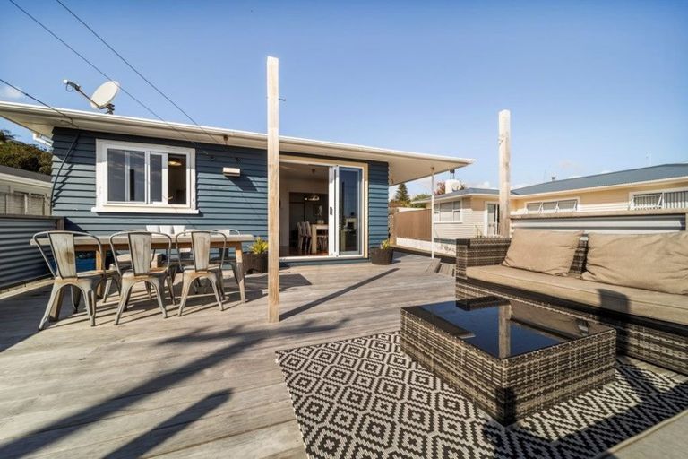 Photo of property in 12 Rosendale Avenue, Spotswood, New Plymouth, 4310