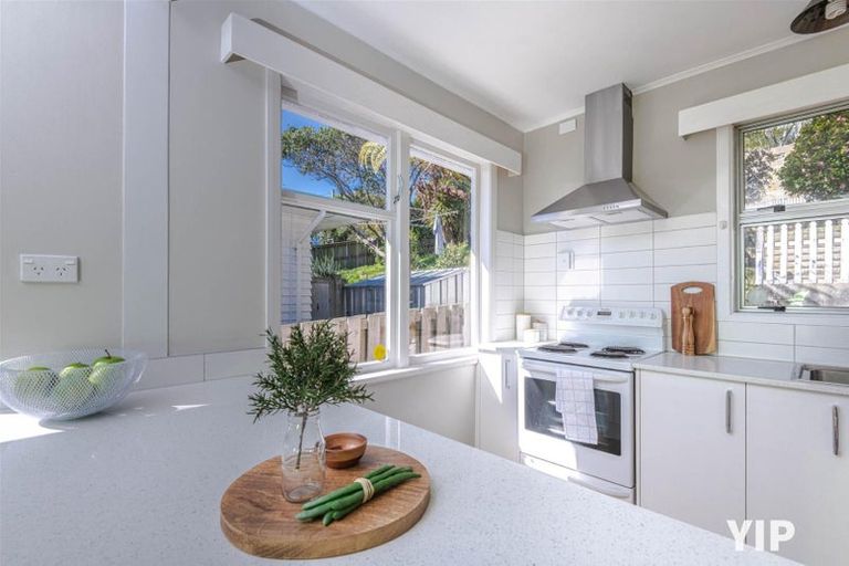 Photo of property in 102 Helston Road, Paparangi, Wellington, 6037