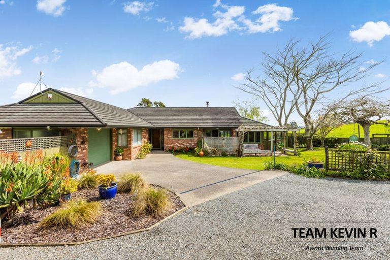 Photo of property in 113 Ostrich Farm Road, Pukekohe, 2676