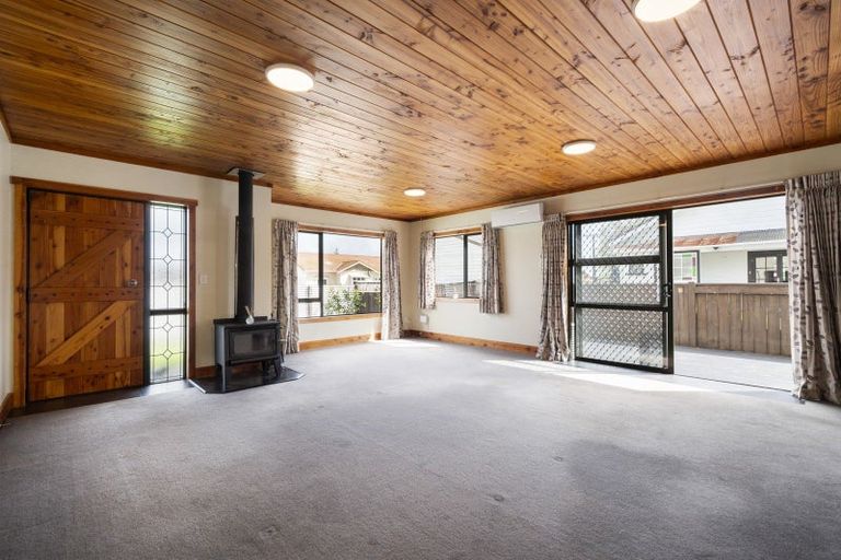 Photo of property in 2a Wellington Street, Feilding, 4702