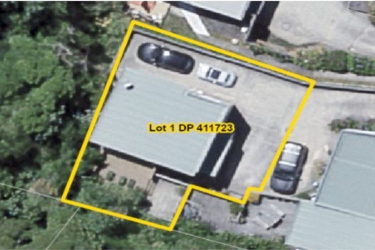 Photo of property in 24a Kellsmere Crescent, Island Bay, Wellington, 6023