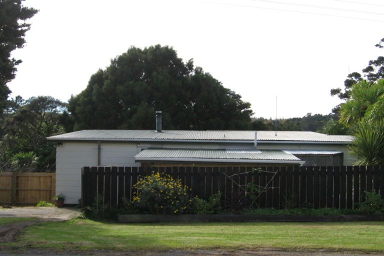 Photo of property in 3 Ferndale Avenue, Leigh, 0985