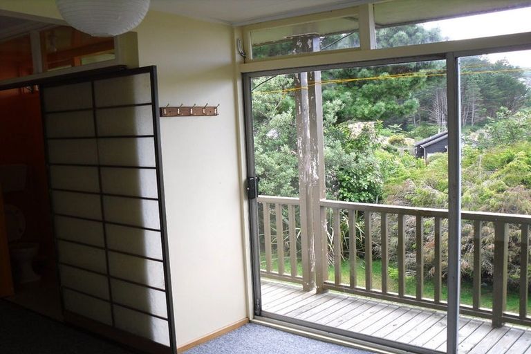Photo of property in 70 Makara Road, Karori, Wellington, 6012