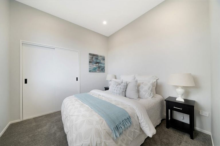 Photo of property in 41 Mcindoe Road, Kumeu, 0810