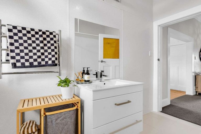 Photo of property in 800 Victoria Street, Parkvale, Hastings, 4122