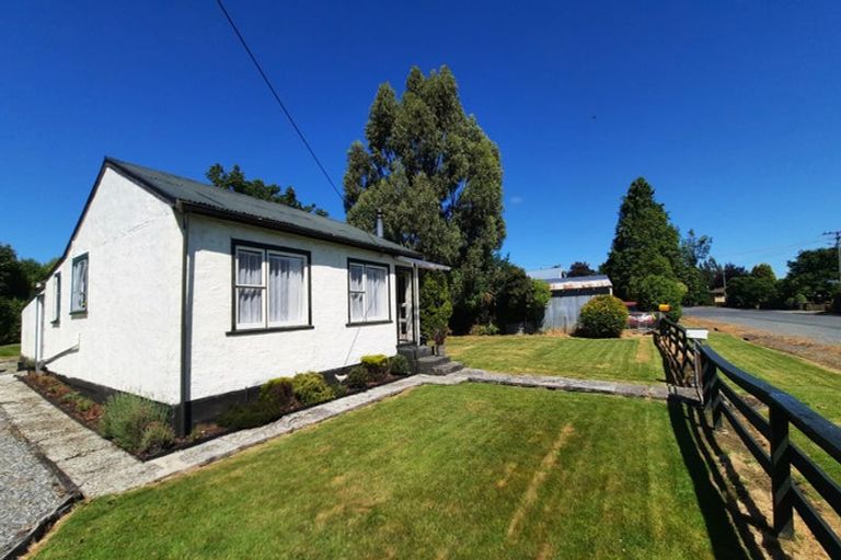 Photo of property in 27 Halsey Street, Clinton, 9534