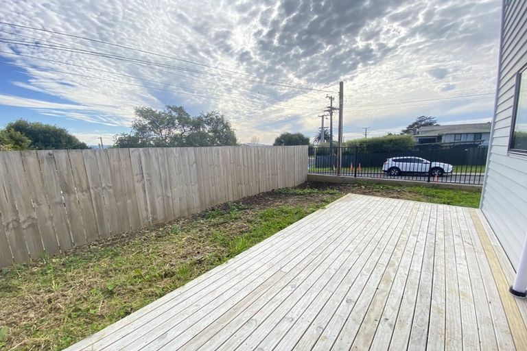 Photo of property in 6a Geordie Street, Henderson, Auckland, 0612